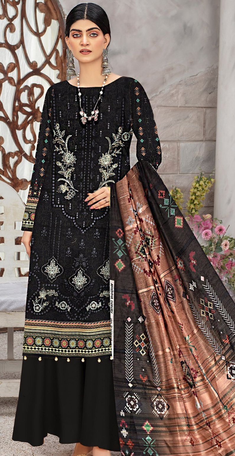 Pakistani Summer Lawn Dresses